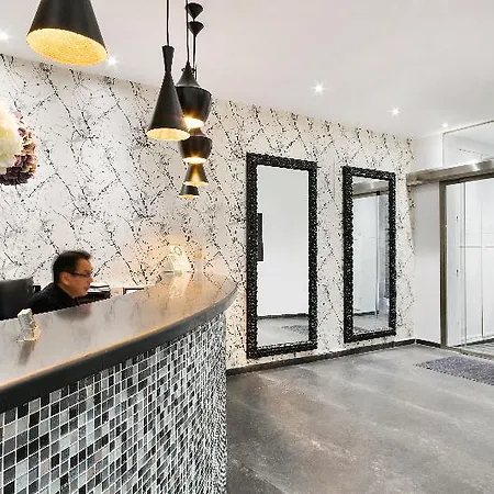 Hotell California 3*