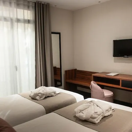 Hotel California 3*