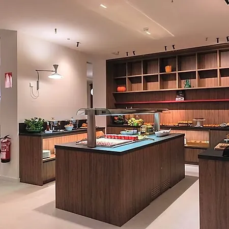 Otel California 3*