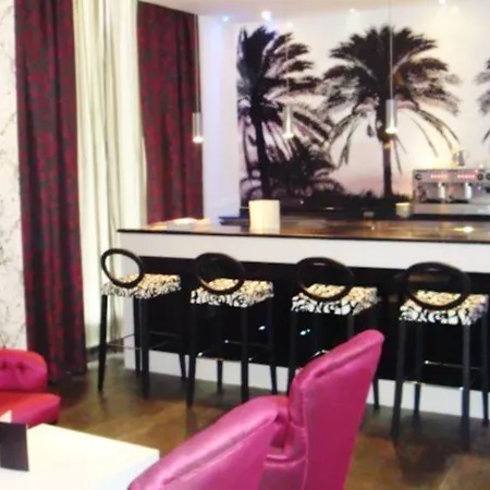 California מלון 3*