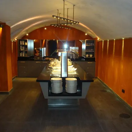 California Hotel 3*
